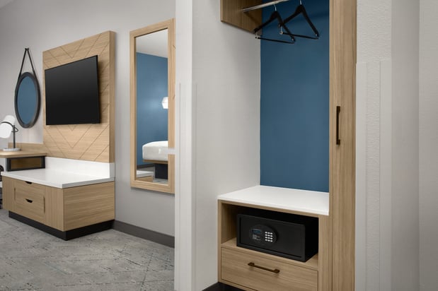 Images Holiday Inn Express & Suites DFW West - Hurst by IHG