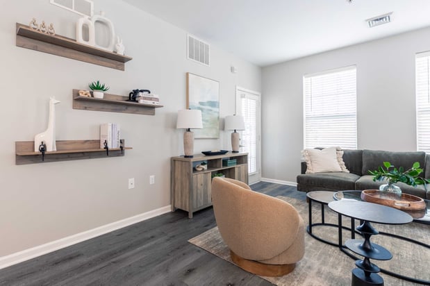 Images Pennbrook Station