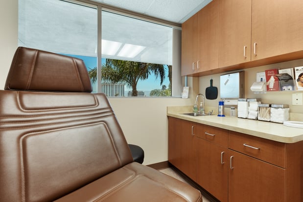 Images Golden State Dermatology - Amber A. Kyle, M.D.