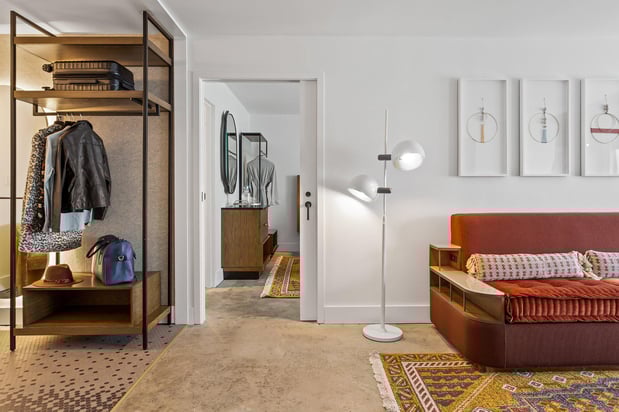 Images Vignette Collection Yours Truly DC by IHG