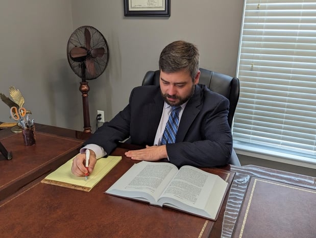 Images The Law Office of W. Randall Holcomb, PLLC