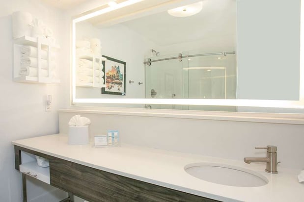 Images Hampton Inn & Suites Nashville-Green Hills