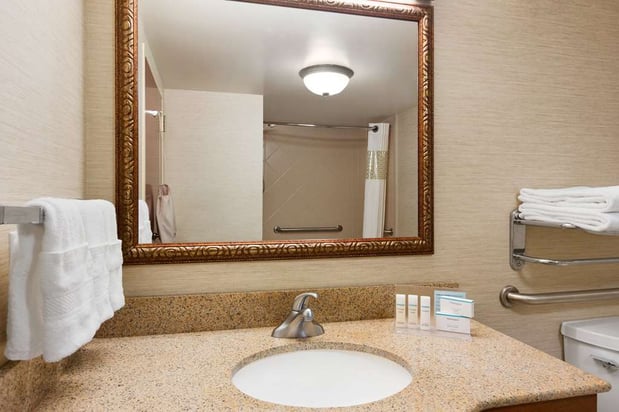 Images Hampton Inn & Suites Williamsburg Historic District