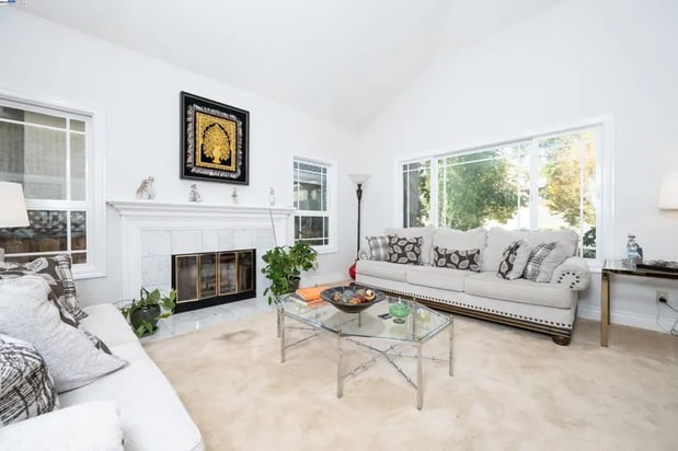 Images Call Michelle 4 Homes, Top Brentwood Real Estate Agent with RE/MAX