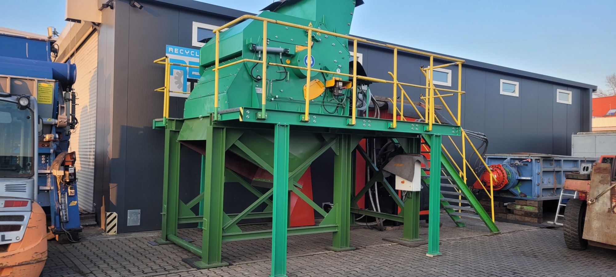 Bild 2 REMA- Johann Czechowski Recyclingmaschinen in Mannheim