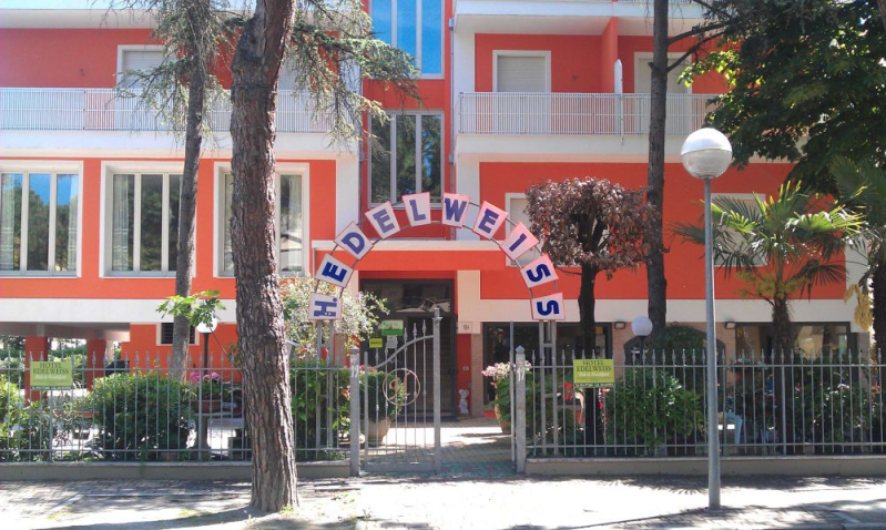 Images Hotel Edelweiss - Bed & Breakfast