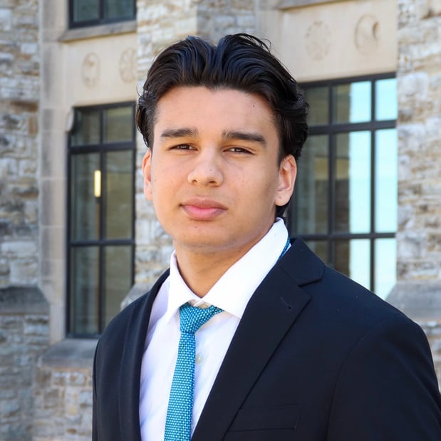Images Simon Ramirez - Mutual Of Omaha