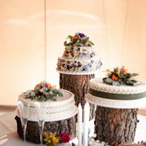 Liv Gracefully Blooms Image