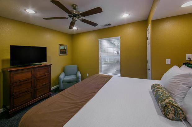 Images Holiday Inn Club Vacations Orlando Breeze Resort