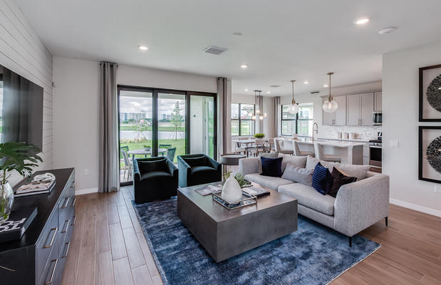 Images Oak Tree by Pulte Homes