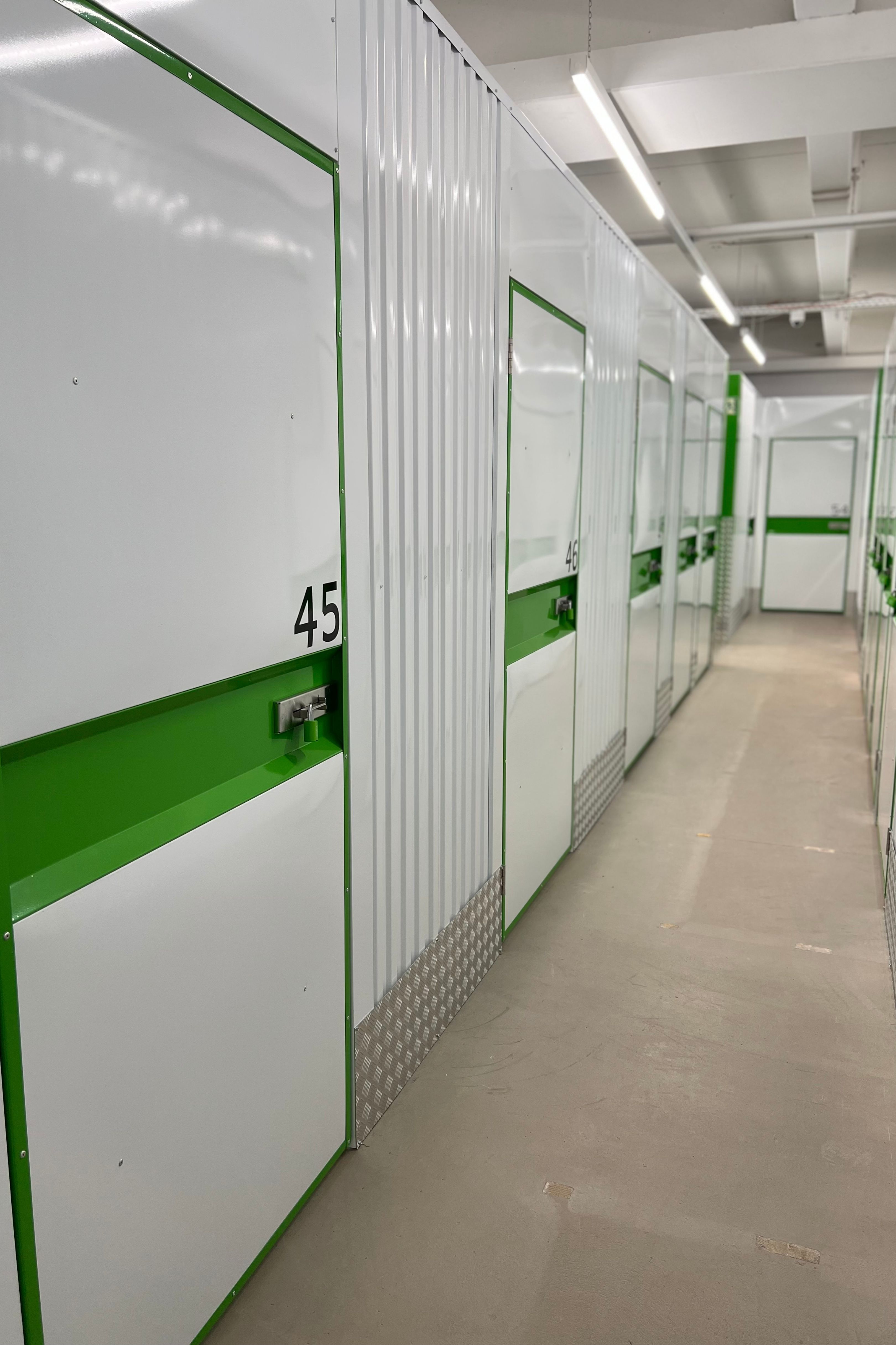 Storebox - Dein Lager nebenan, Max-Planck-Straße 2 in Landsberg am Lech