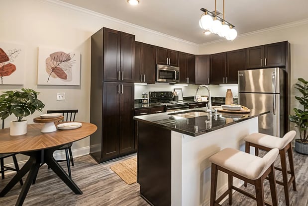 Images Arlo Luxury Apartment Homes