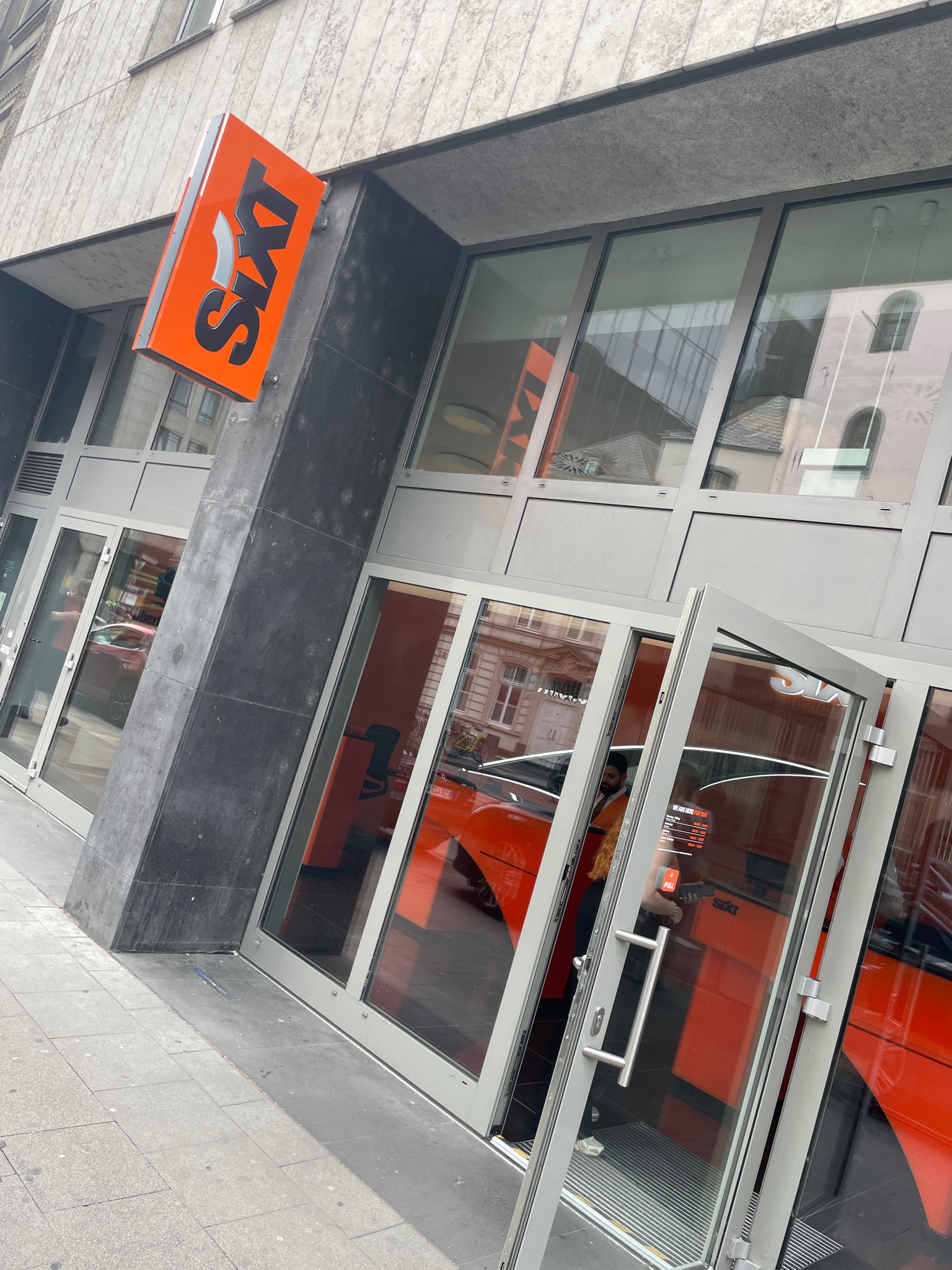 SIXT Autovermietung Köln City/Hilton am Dom, Marzellenstr. 13-17 in Köln
