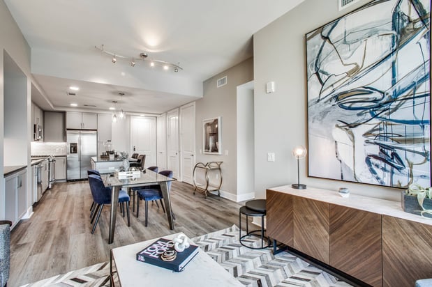 Images The McKinley at Memorial City