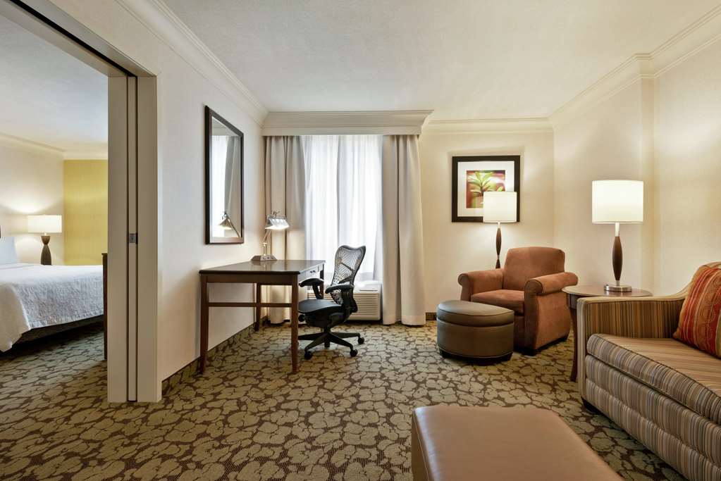 Images Hilton Garden Inn Saskatoon Downtown