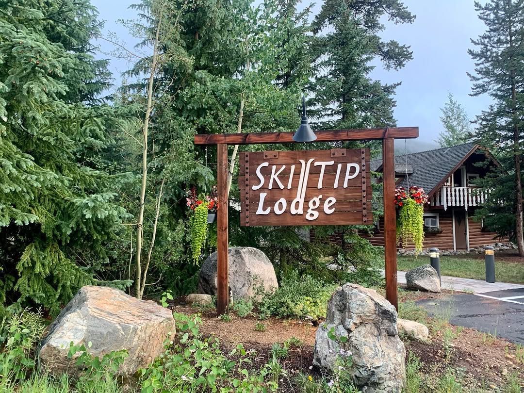 Ski Tip Lodge Image