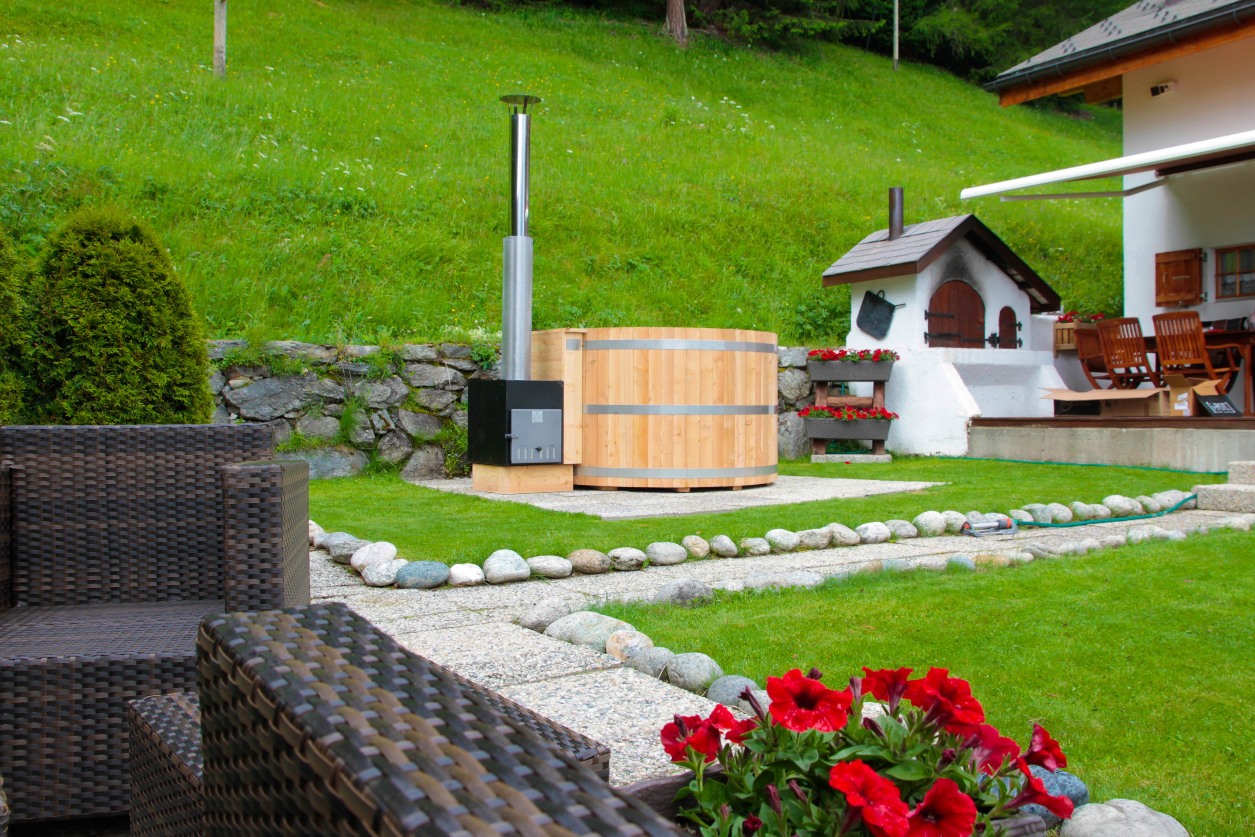 Bilder Saunafass und i-POT Hotpot Schweiz - wellnessunderthesky im wellness-onlineshop