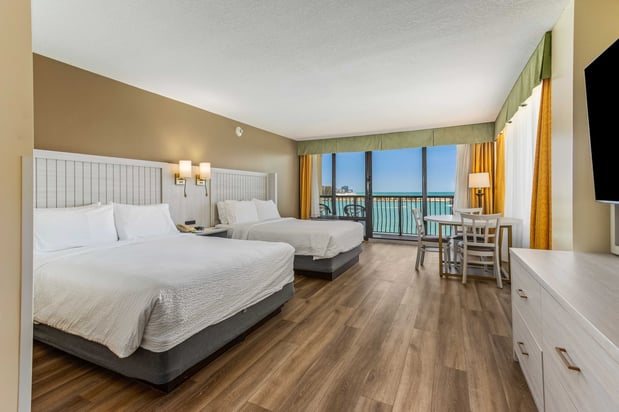 Images Holiday Inn & Suites Clearwater Beach by IHG