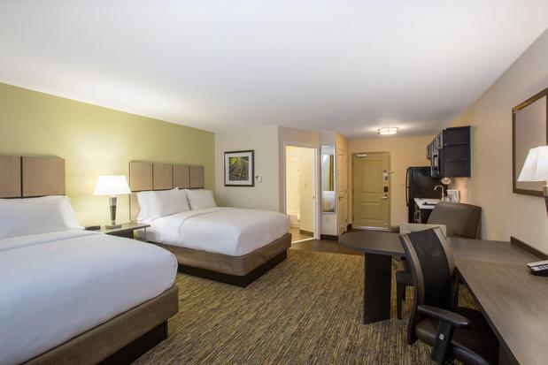 Images Candlewood Suites Bellevue, an IHG Hotel