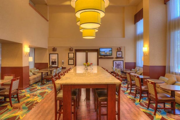 Images Hampton Inn & Suites Ontario