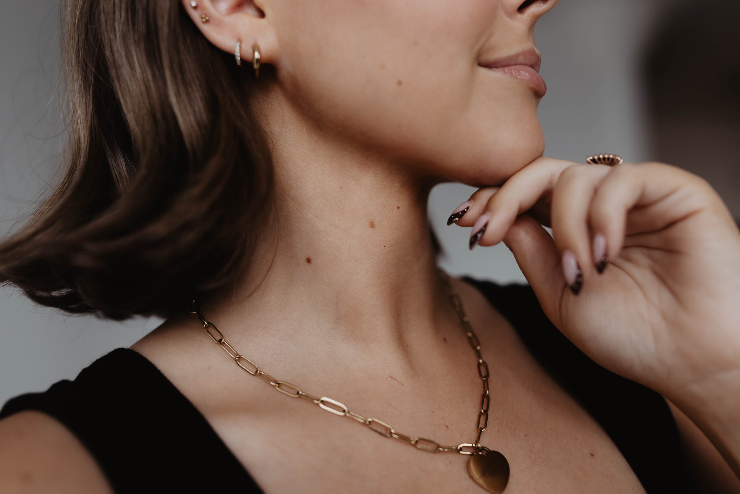 Facial procedures at Peak Plastic Surgery focus on subtle, natural improvements that enhance facial harmony and restore youthful contours.