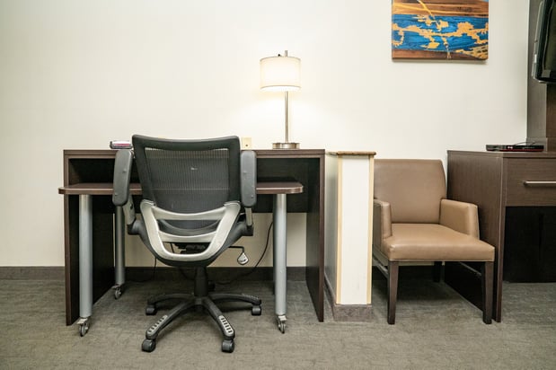 Images Holiday Inn Express & Suites Barstow-Outlet Center by IHG