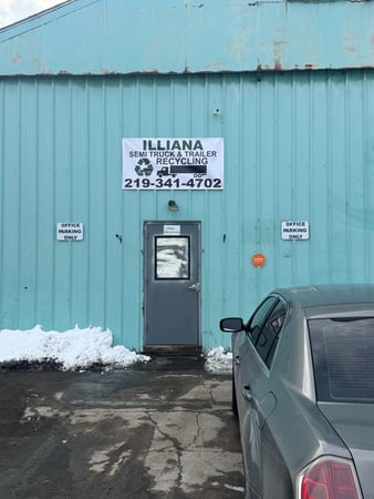 Images Illiana Semi Truck & Trailer Recycling