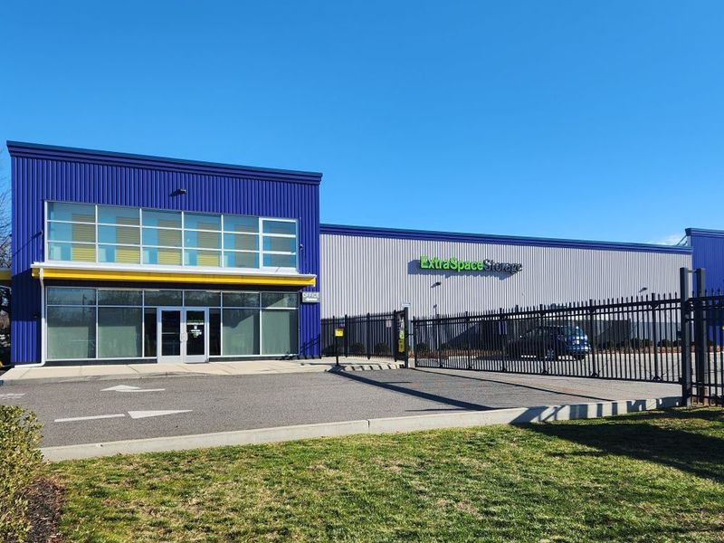 Extra Space Storage Image