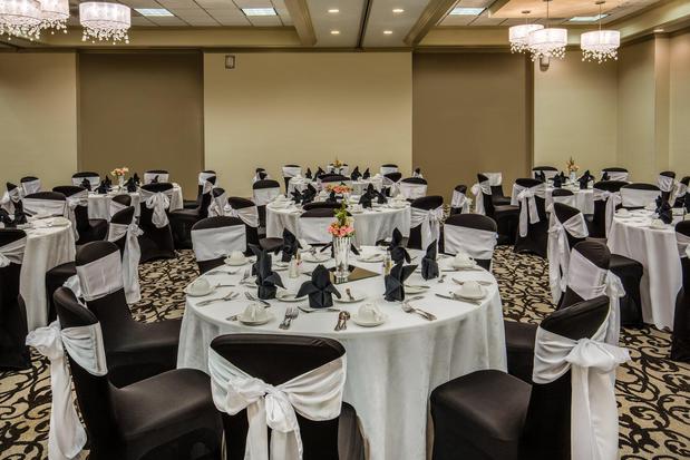 Images Crowne Plaza Phoenix Airport - Phx by IHG
