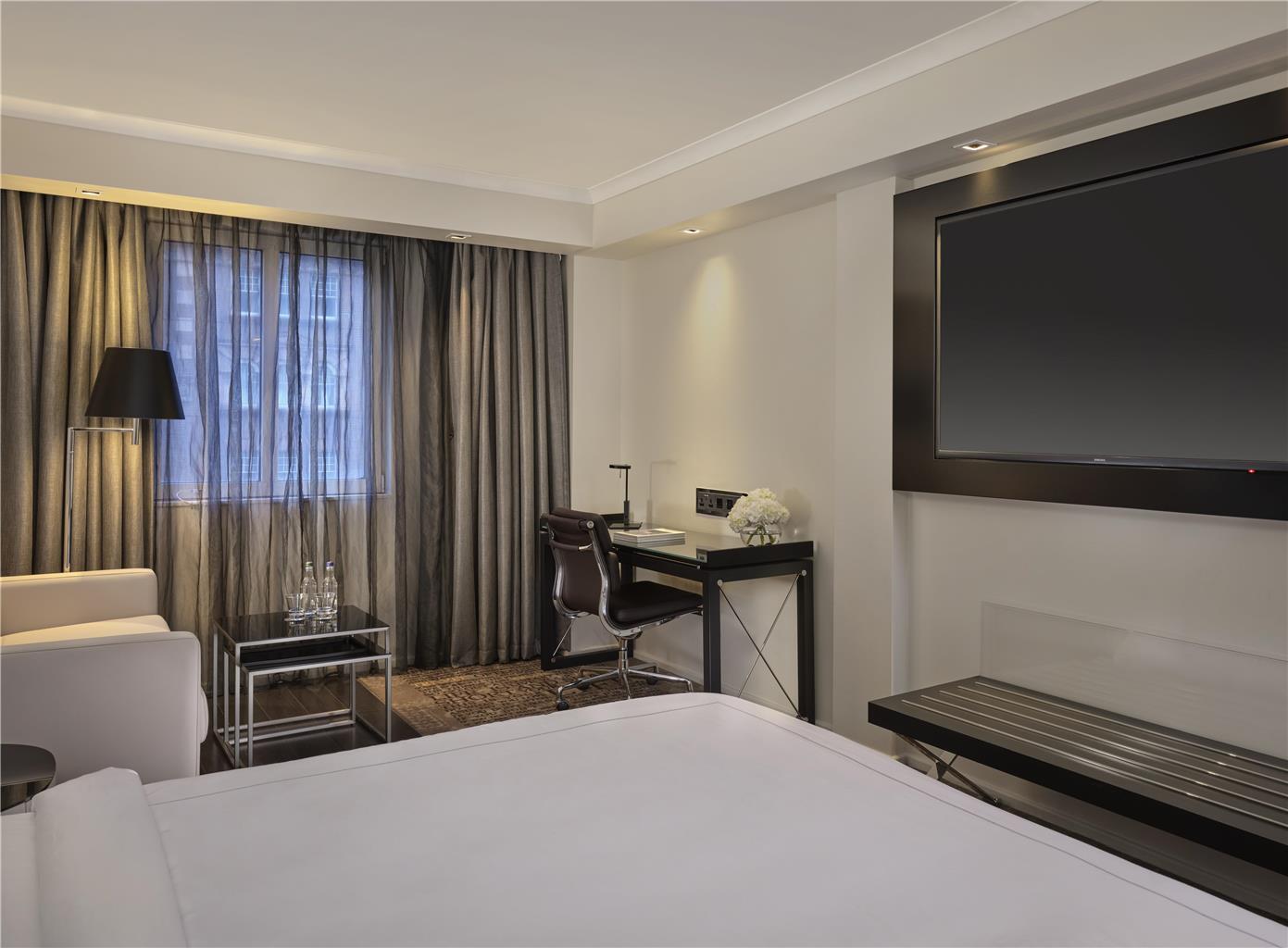 Executive King Room with Double Sofa Bed