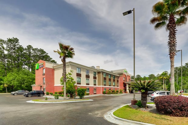 Images Holiday Inn Express & Suites Hinesville East - Fort Stewart by IHG