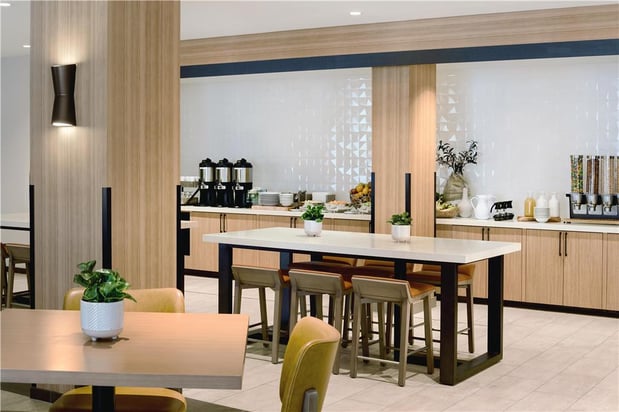 Images Hilton Garden Inn LAX Los Angeles Airport