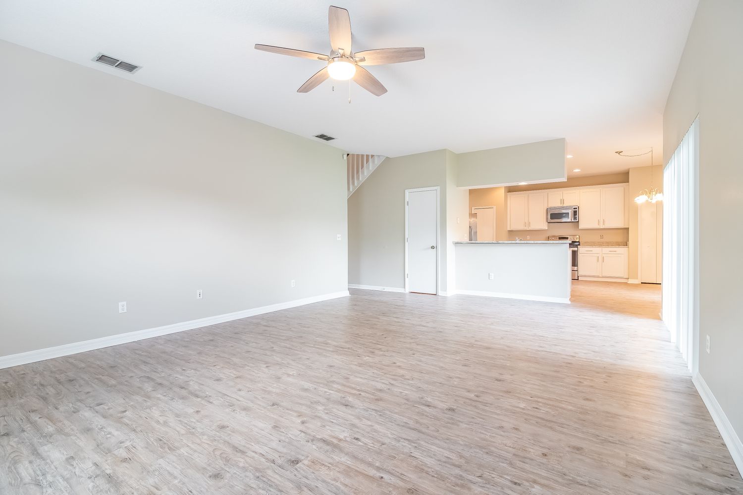 Living area in an Invitation Homes property in Orlando, FL.