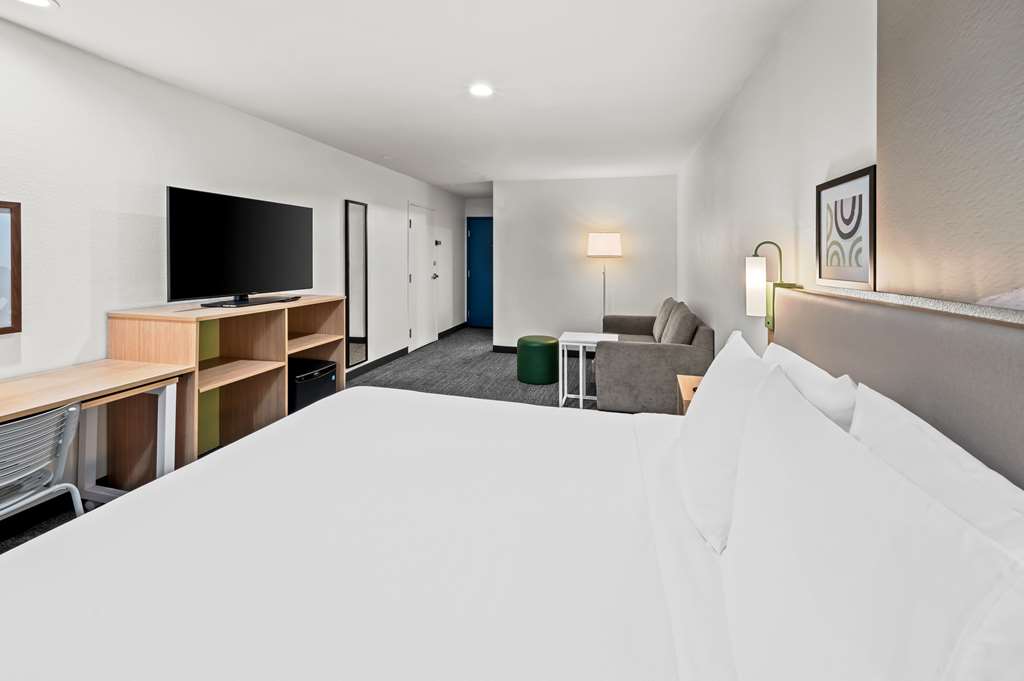 Guest room