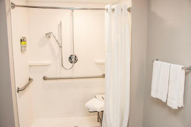 Images Holiday Inn Express Allentown North by IHG