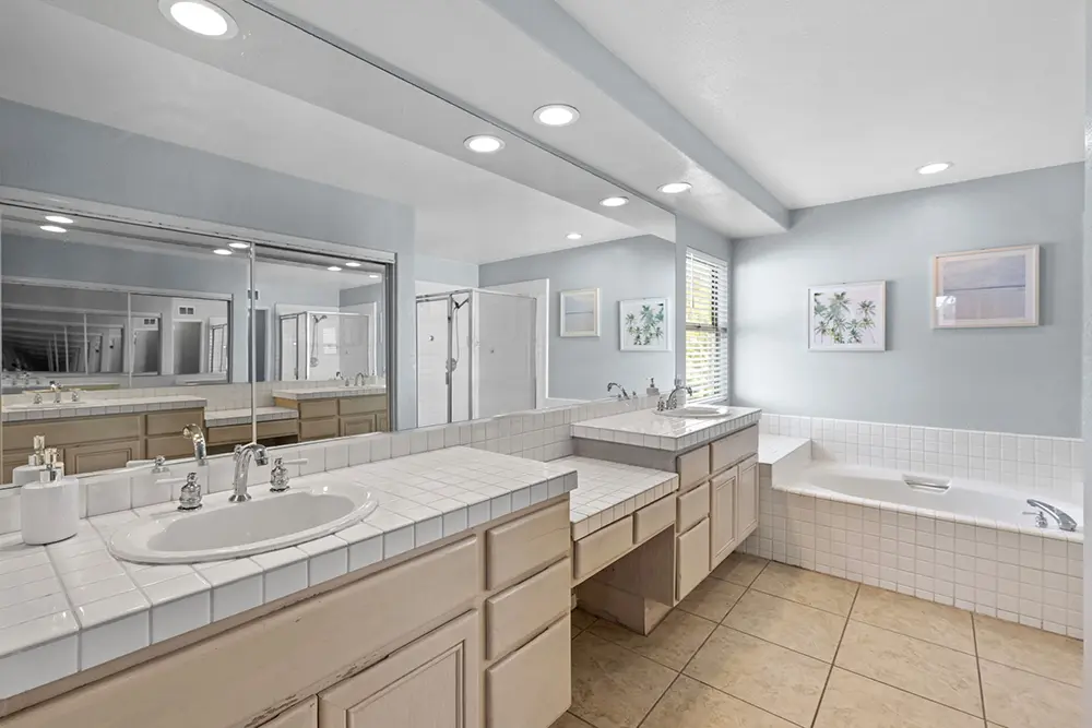 Residential Bedroom – Peaceful Healing Space