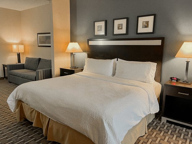 Images Holiday Inn Express & Suites Morton Peoria Area by IHG