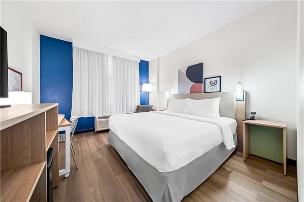 Images Spark by Hilton Orlando near Universal