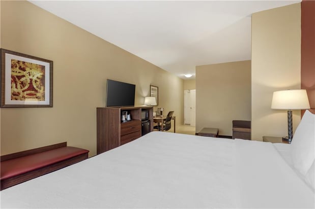 Images Best Western Plus Hudson Hotel & Suites