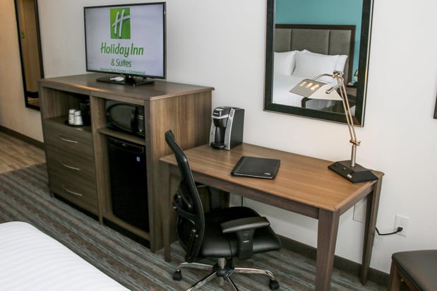 Images Holiday Inn & Suites Denver Tech Center-Centennial by IHG