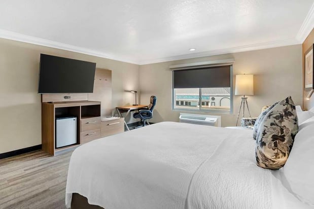 Images Best Western Plus Newport Mesa Inn