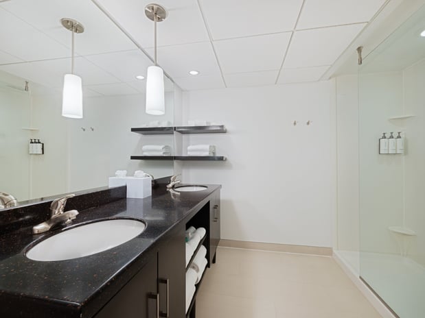 Images Crowne Plaza Suffern-Mahwah by IHG