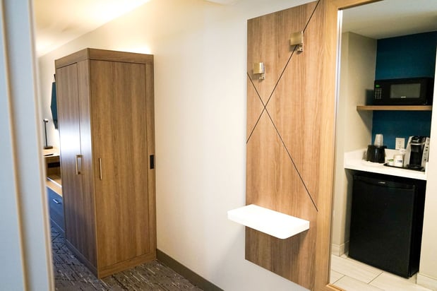 Images Holiday Inn Express la Junta by IHG