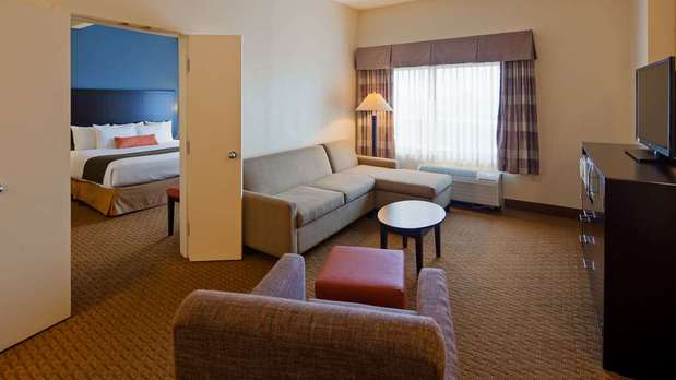 Images Best Western Plus Hotel & Conference Center