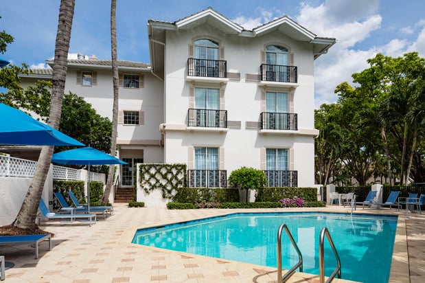 Images The Capri Inn