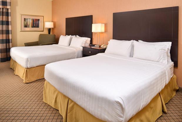 Images Holiday Inn Express Lewisburg/New Columbia, an IHG Hotel