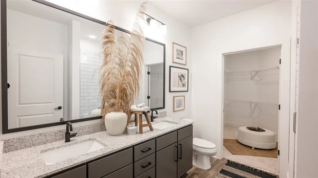 Images Elwood Apartments