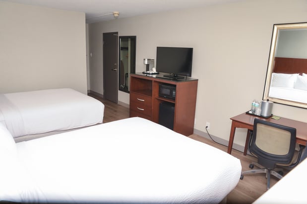 Images Holiday Inn Blmgtn Arpt South - Mall Area by IHG