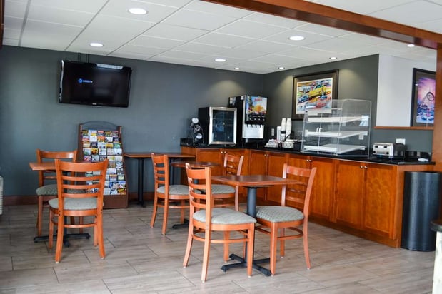 Images SureStay by Best Western Bowling Green North