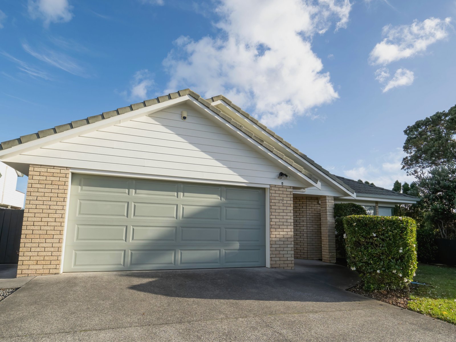 Omar's Garage Doors & Repair